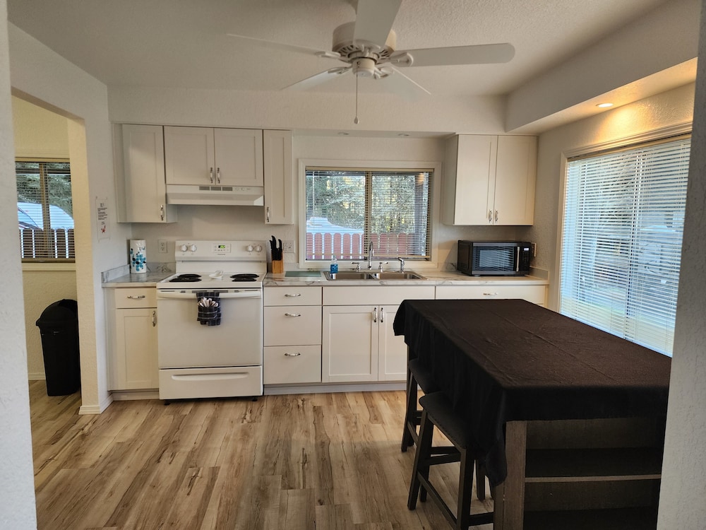 Duplex (Vacation Home Unit A) photo 2
