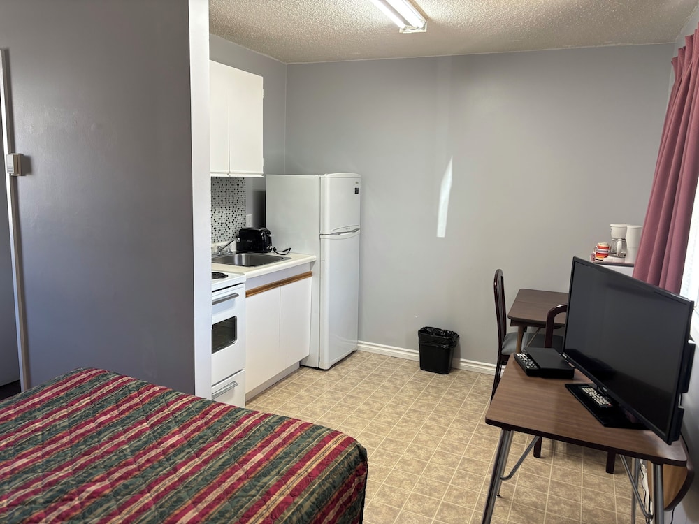 Elite Single Room, 2 Double Beds photo 1