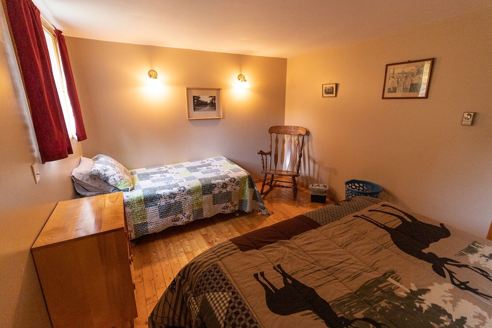 Premier Cabin, 6 Bedrooms, Kitchen, River View photo 1