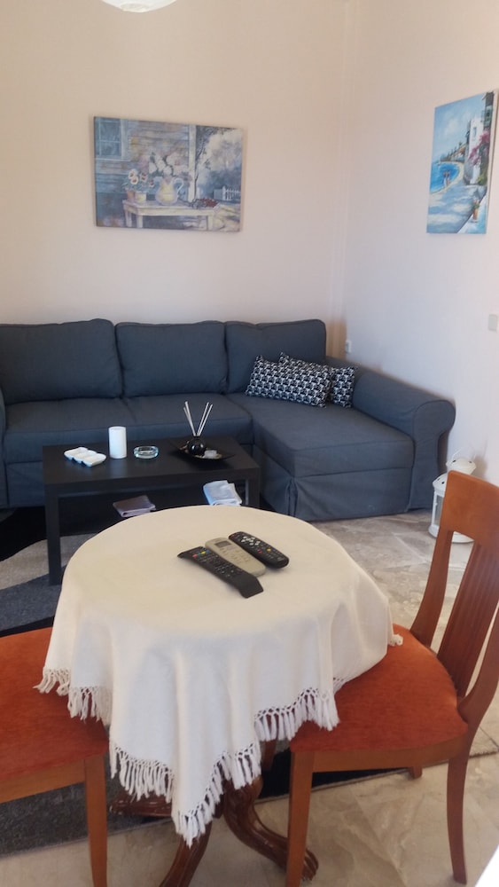 Two Space corner Honeymoon(Top Floor) Sea View