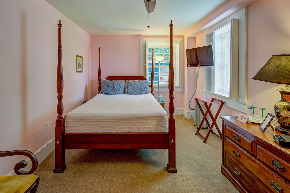Little Annie Room photo 3