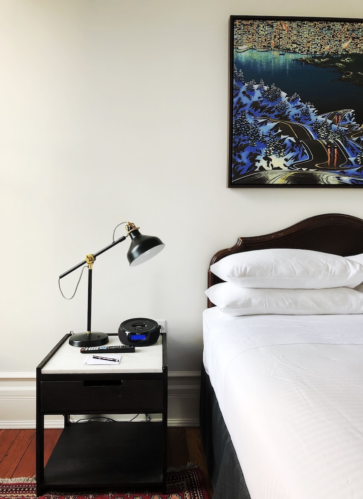 Standard Room, 1 Double Bed Separate Shared Bathroom thumbnail 6