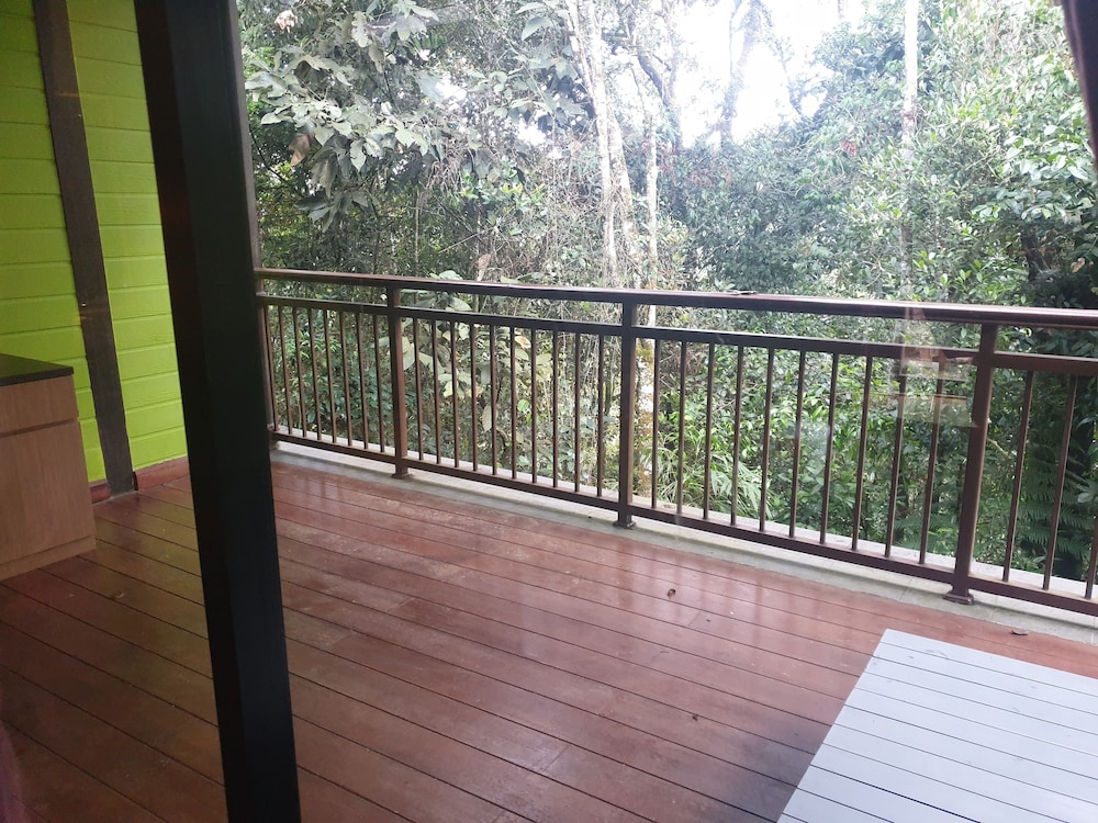 Deluxe Triple Room, Garden View photo 3