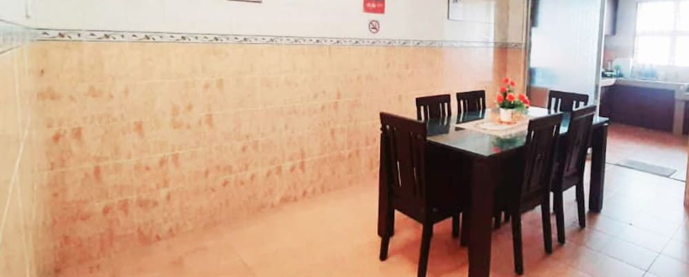 Homestay Triple Single Room photo 3