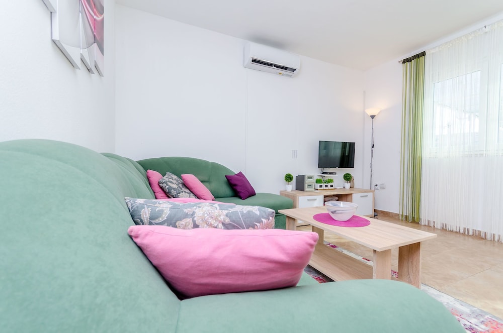 Apartment (A1)