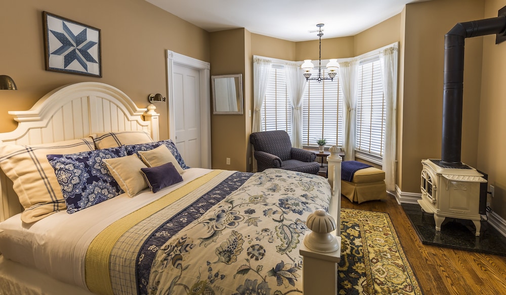 Superior Double Room, Private Bathroom (The Morris) photo 3