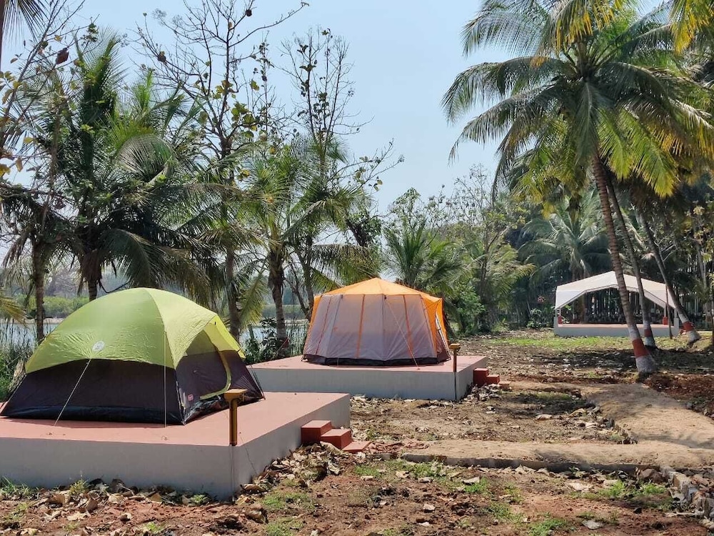 Basic Tent photo 2
