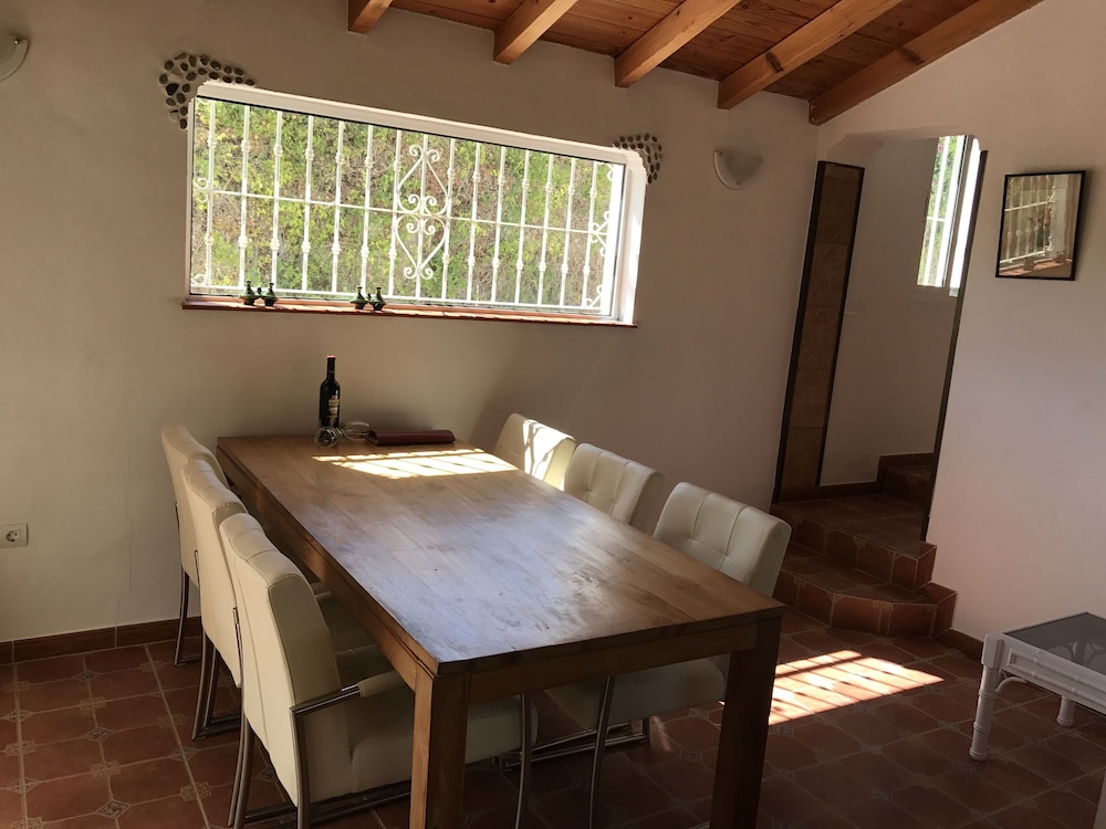 House, 2 Bedrooms, Terrace, Garden View photo 3
