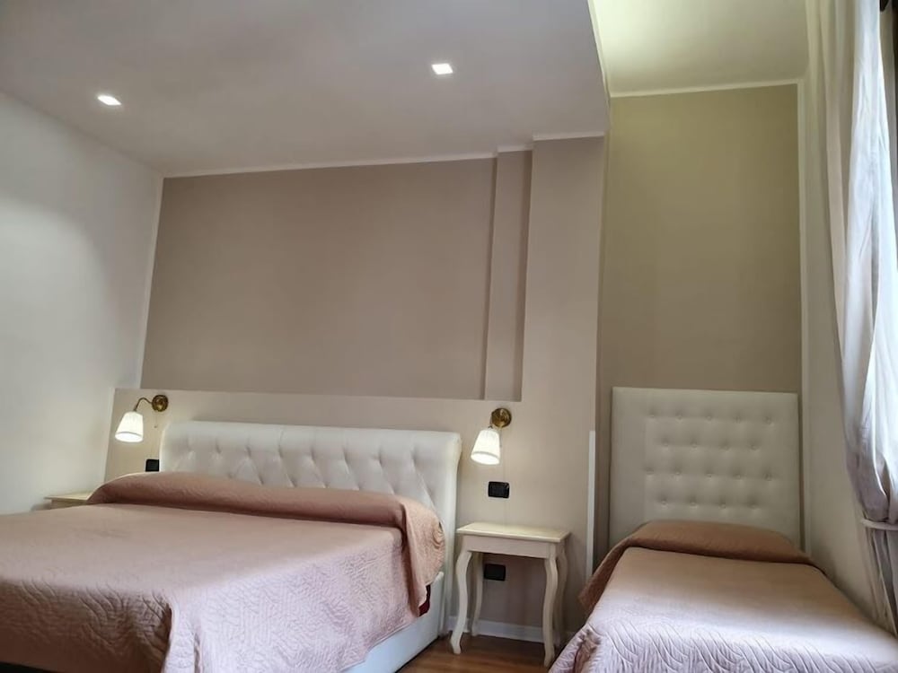 Deluxe Double Room, City View photo 1