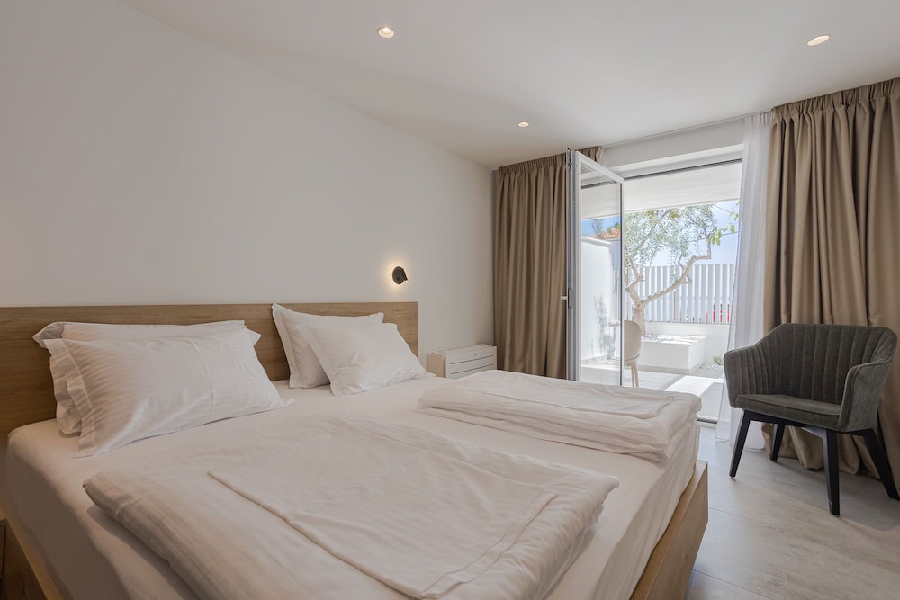 Deluxe Room, 1 King Bed