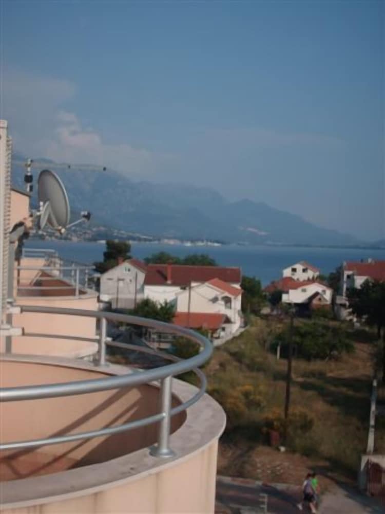 Standard Apartment, Balcony, Sea View photo 1