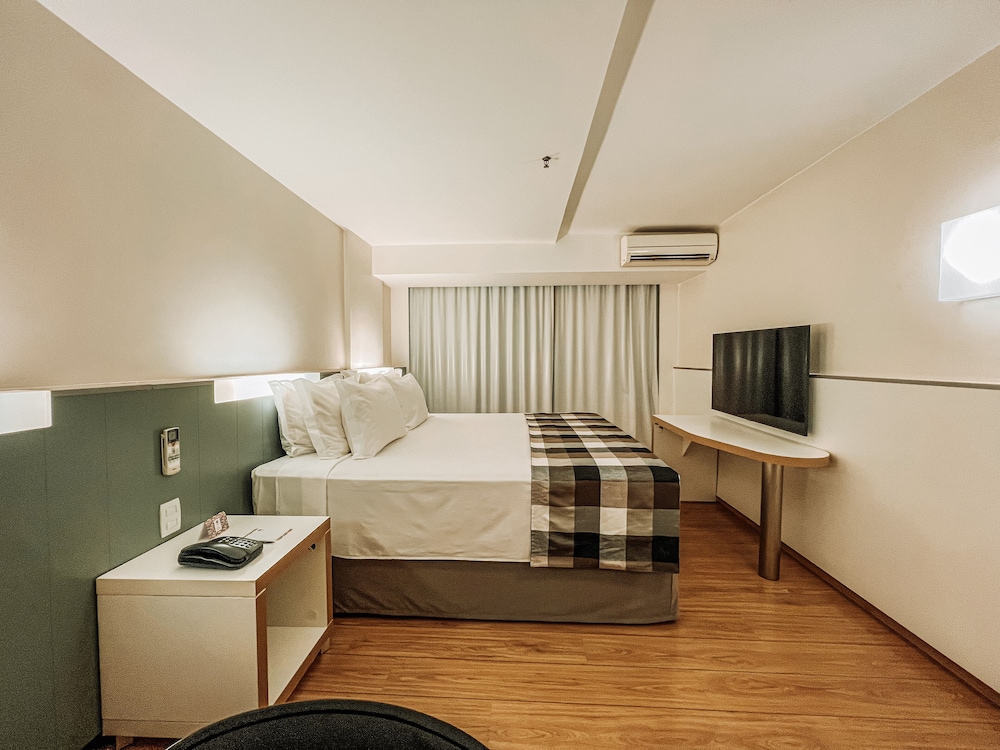 Standard Twin Room - Photo 2