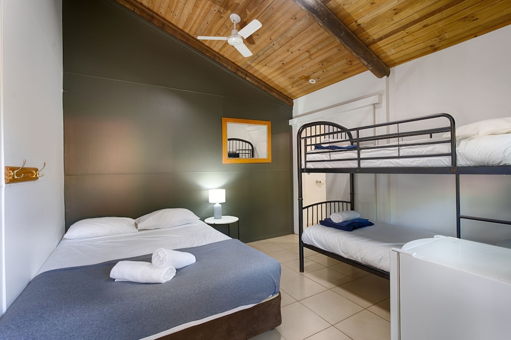 Ensuite Room (4 - Double & Bunks) photo 1