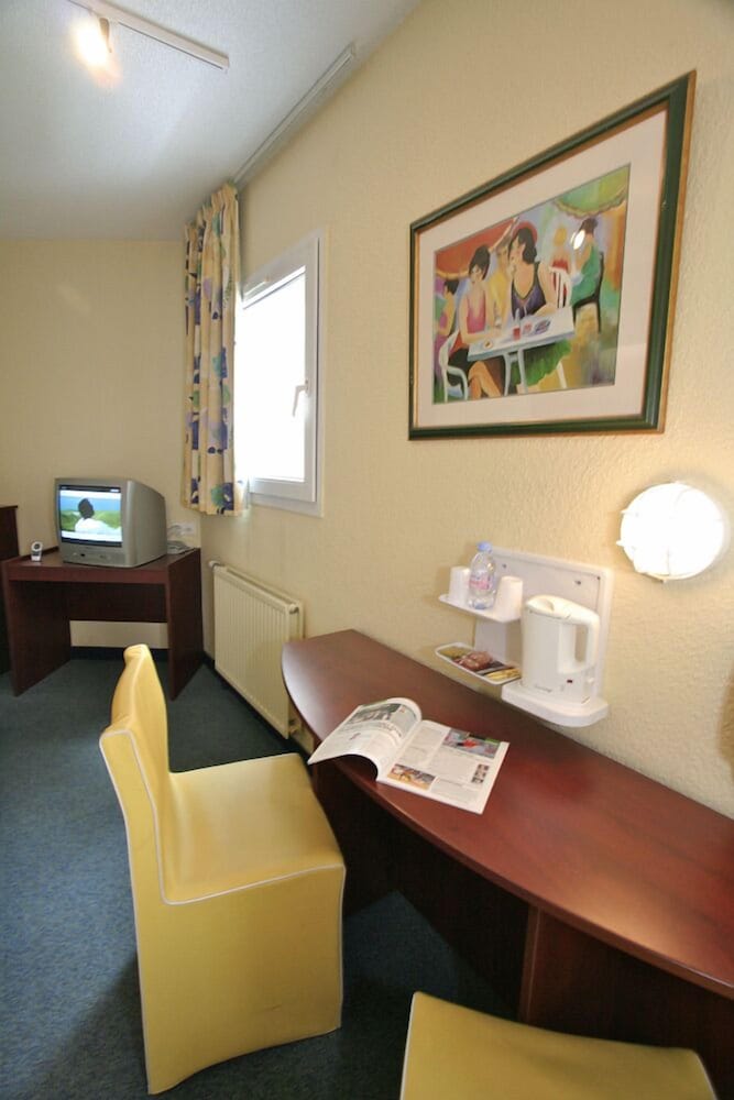 Standard Room, 1 Double Bed - Photo 6