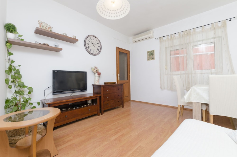 Apartment (A1)