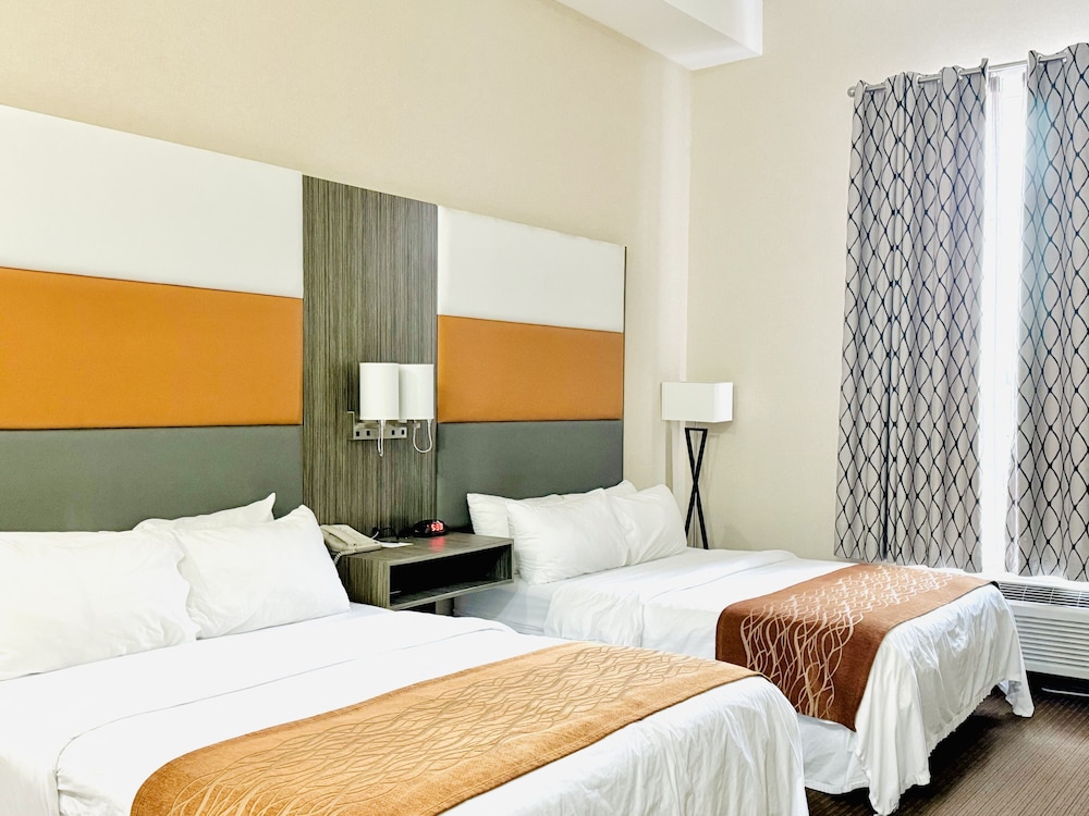 Accessible Room With Two Beds And Kitchenette photo 1