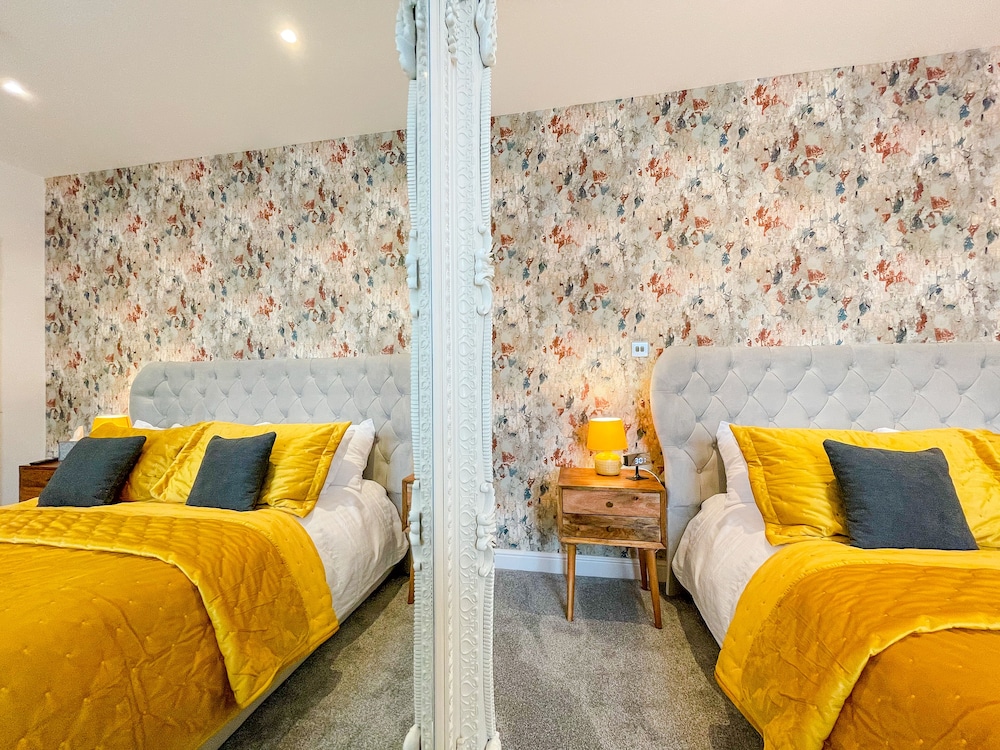 King Deluxe Room - Photo 6