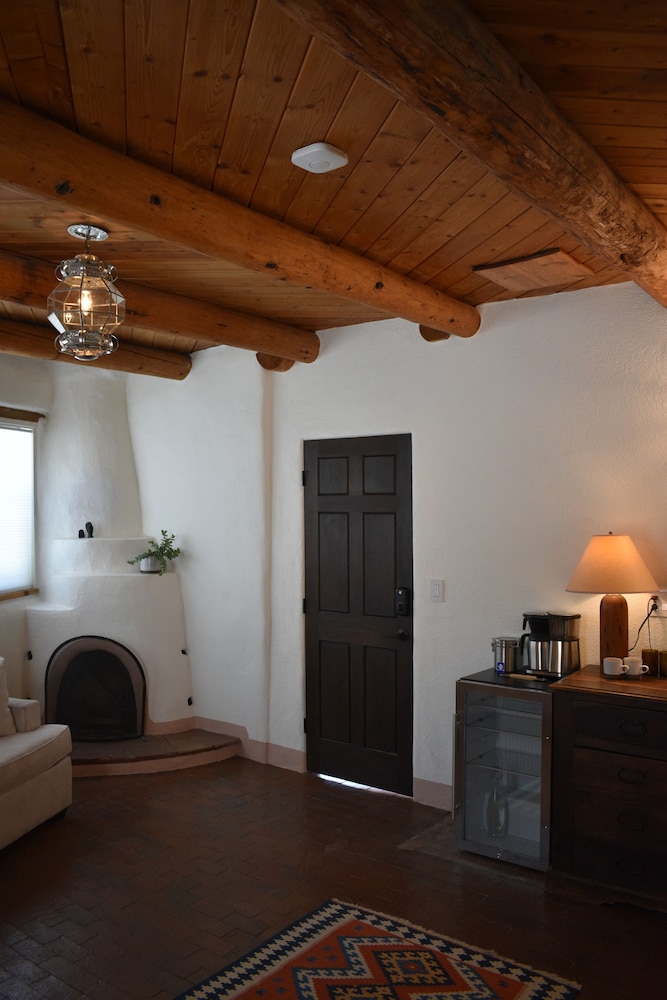 Room 8