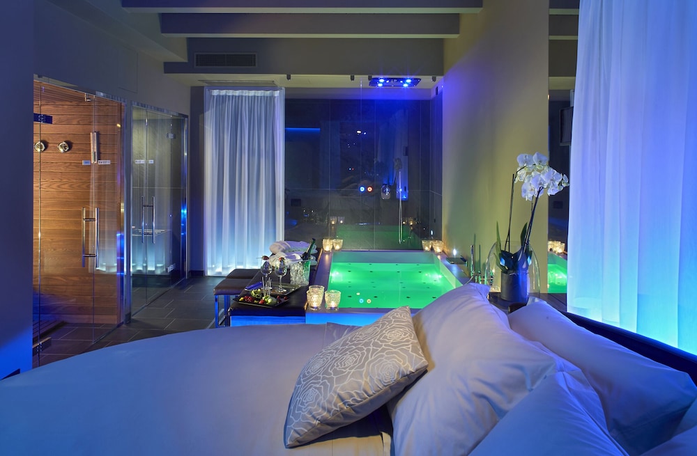 Suite (Private, Spa)