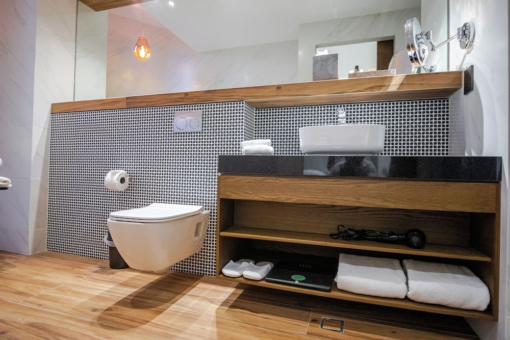 Becquer Suite - Photo 16