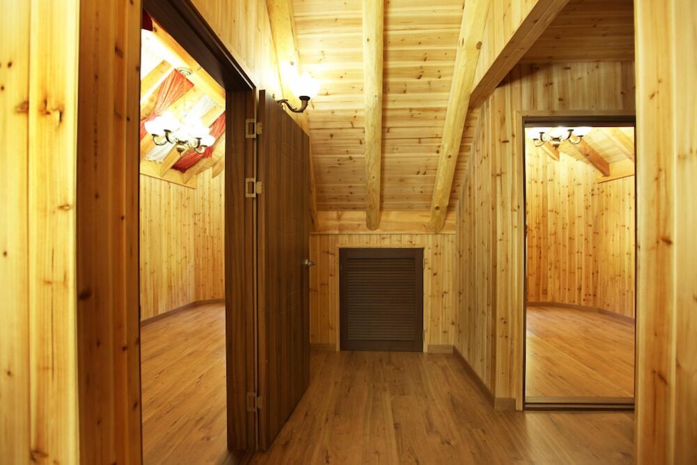 Room (Linderhof) photo 3