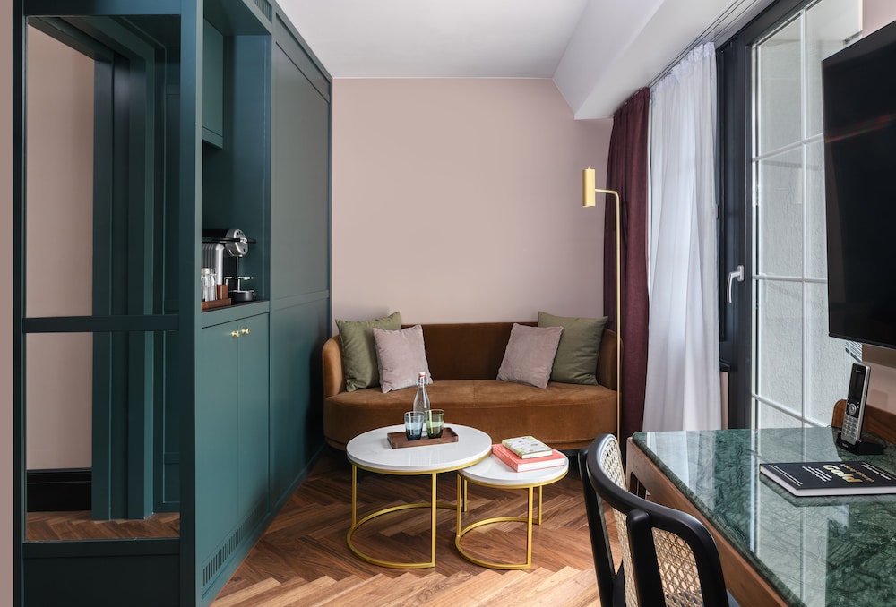 Deluxe Double Room, 1 King Bed (Grand)