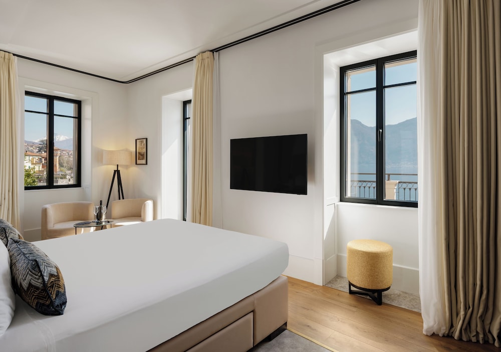 Junior Studio Suite, Lake View