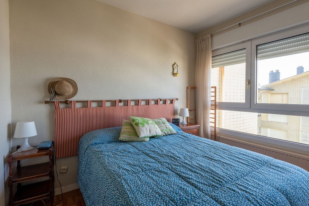 Apartamento, 3 habitaciones, terraza, vista al mar