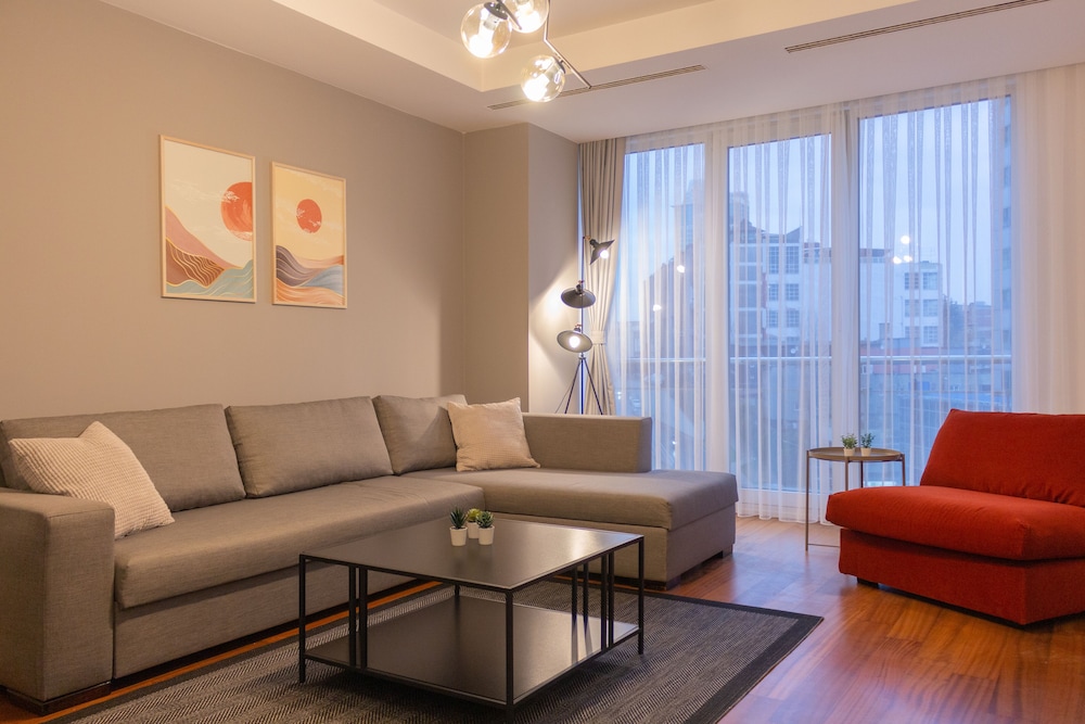Standard Apartment, 2 Bedrooms, Courtyard View photo 1