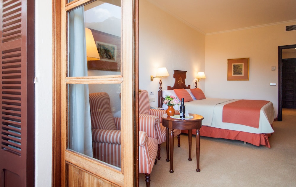 Classic Double Room, Balcony photo 2