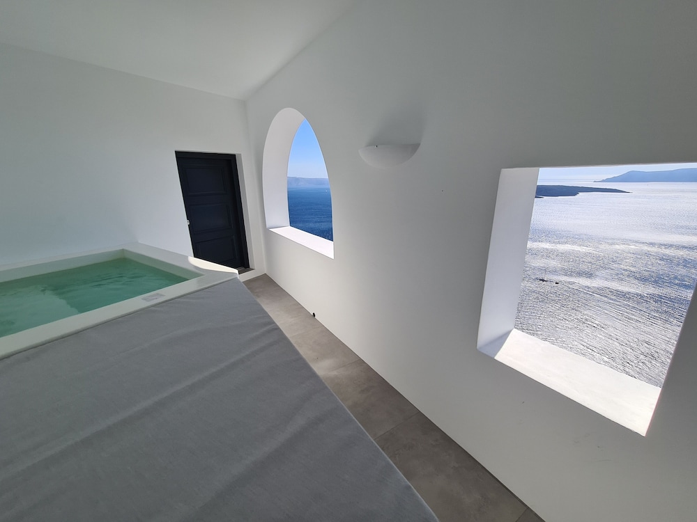 Executive Suite - Photo 26