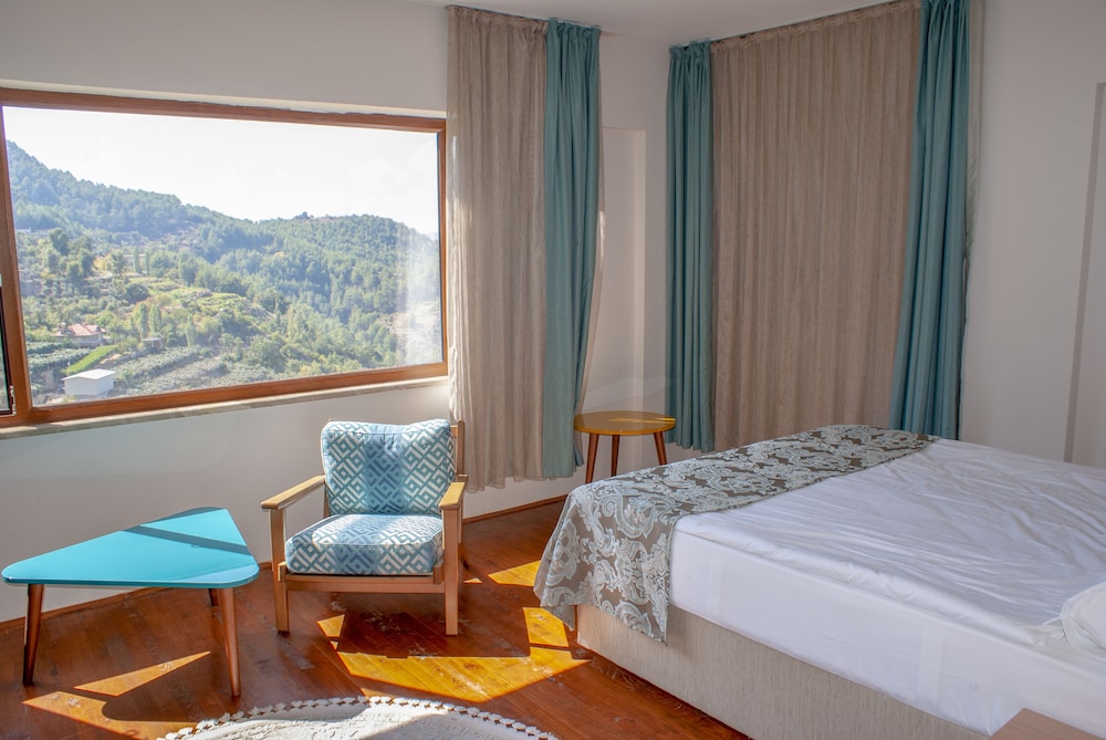 Standard Double or Twin Room - Photo 2