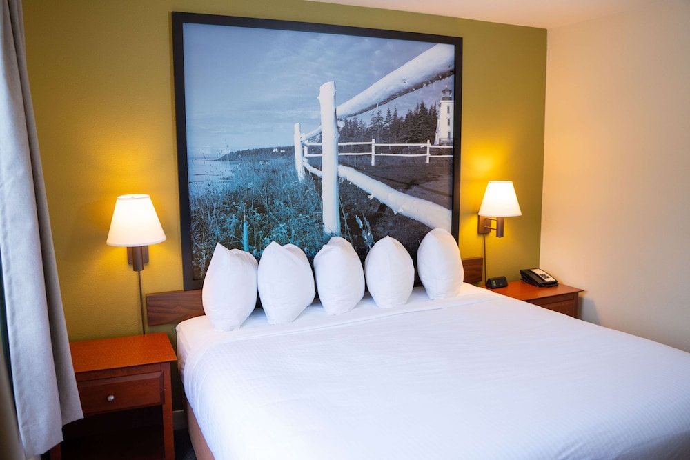 Junior Suite, 1 Bedroom, Non Smoking (1 King Bed) - Photo 9