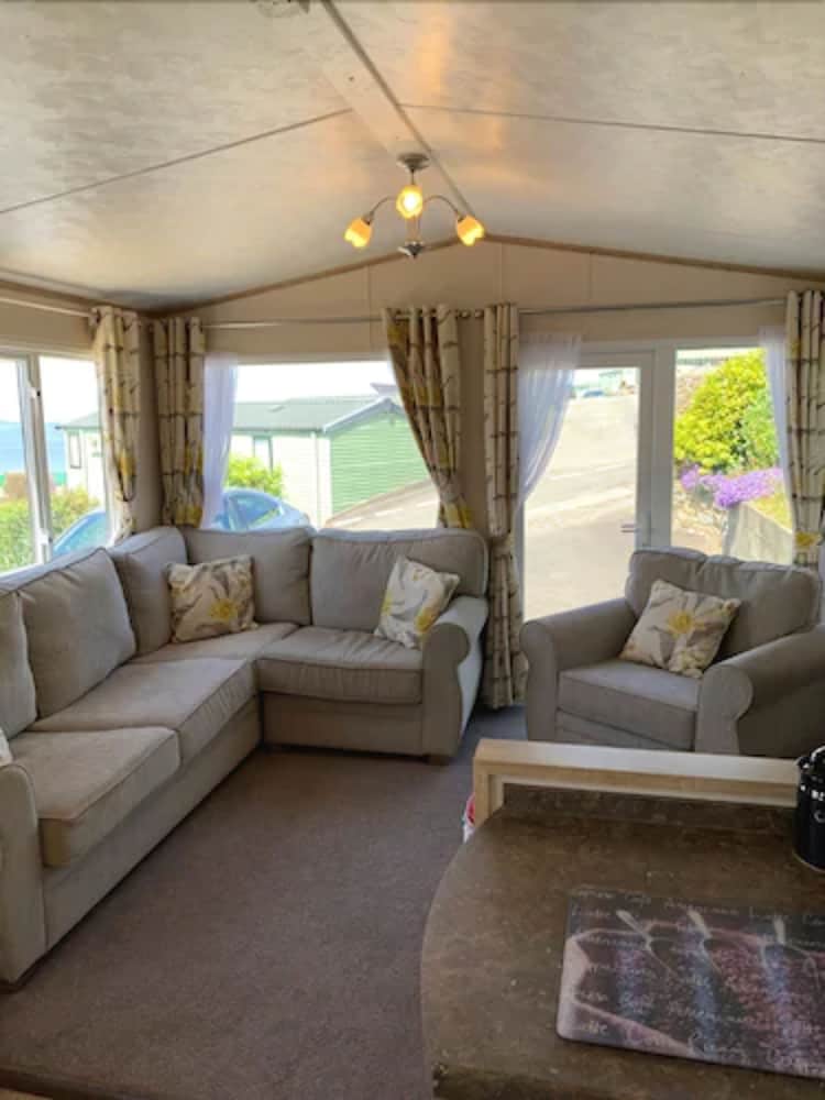 Gold Caravan (4 Person) - No pets photo 3