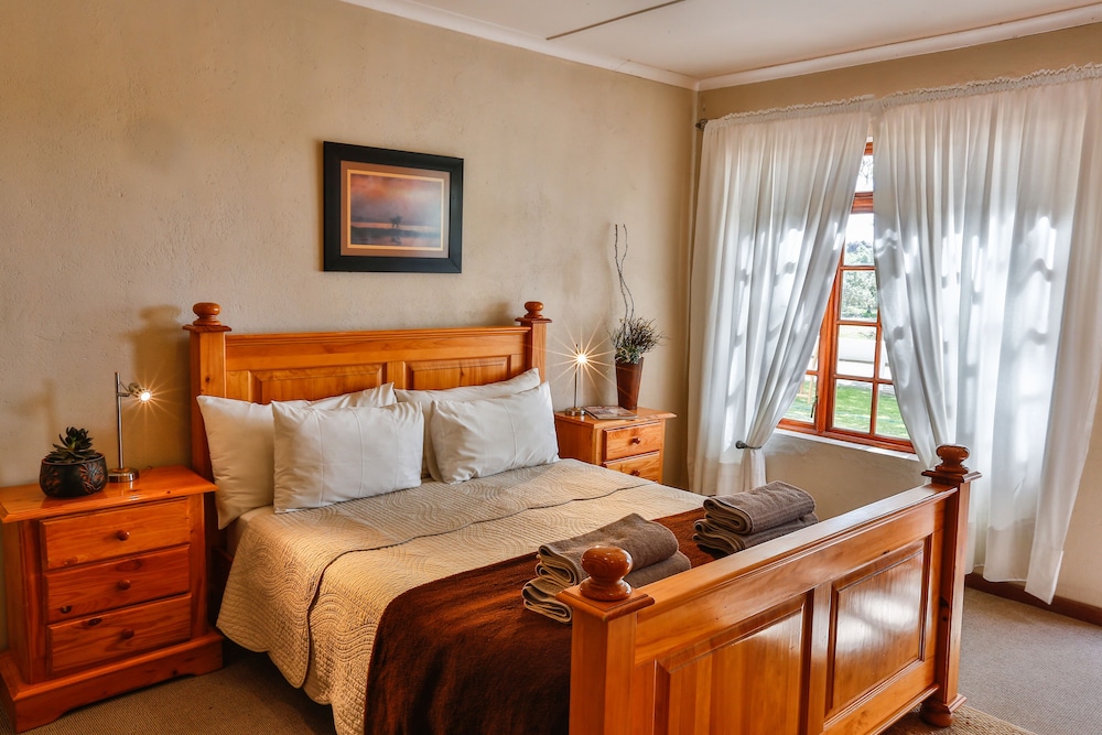 Comfort Room, 1 Bedroom (Olive Orchard Guest Room) photo 1