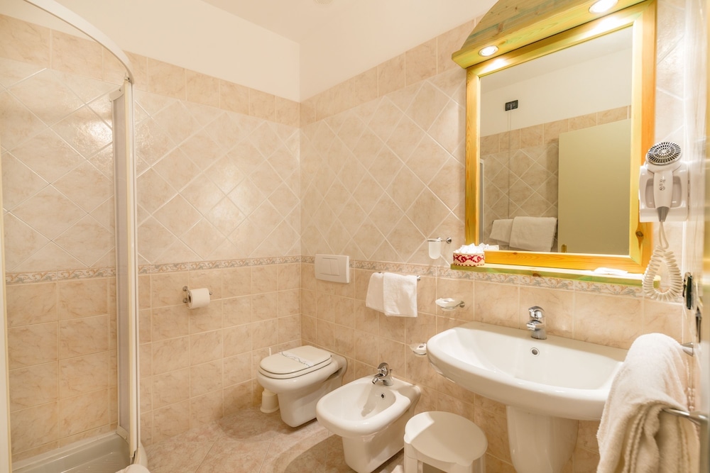 Classic Triple Room - Photo 4