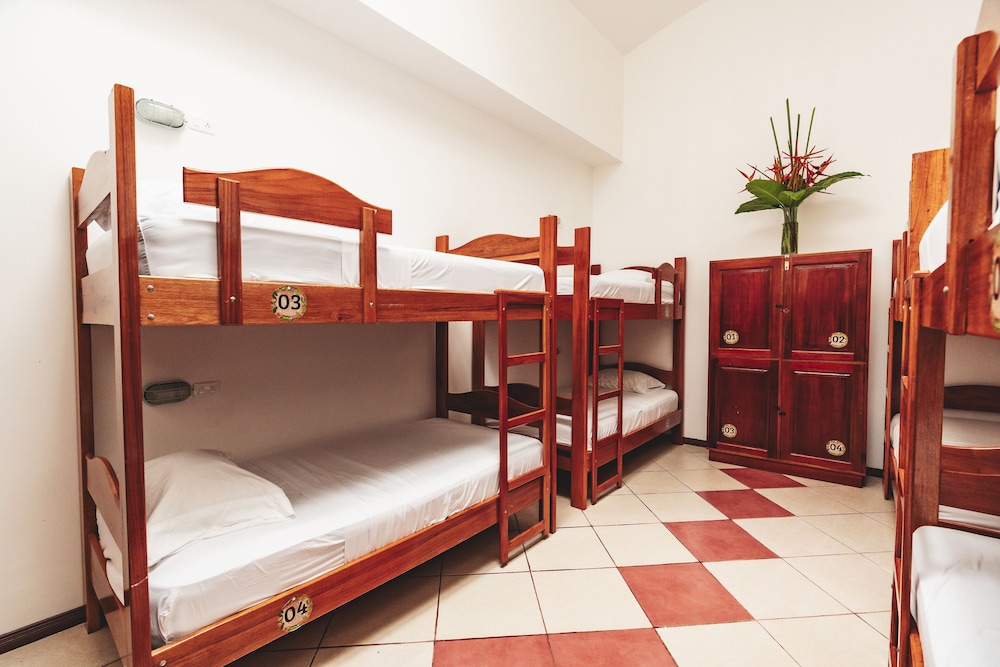 Dormitorio condiviso, dormitorio misto
