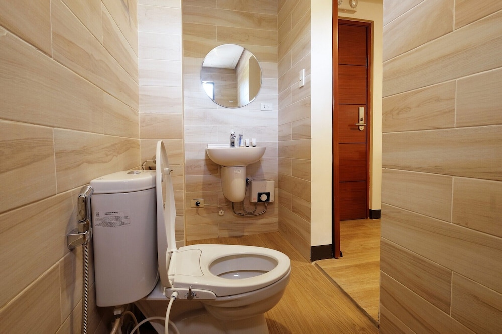 Deluxe Room, Multiple Bedrooms photo 3