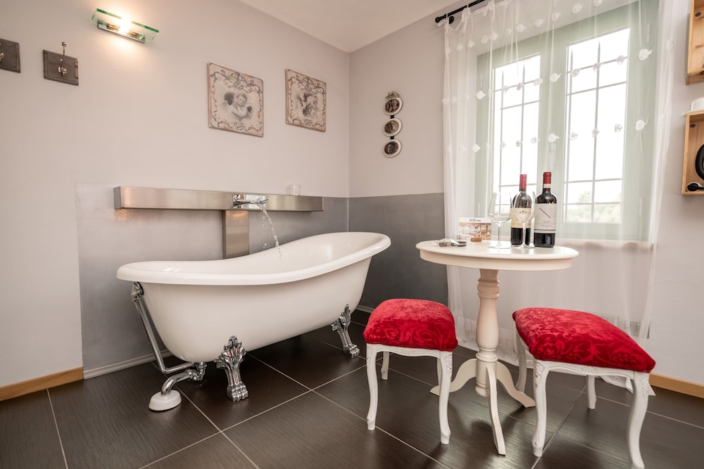 Exclusive Room