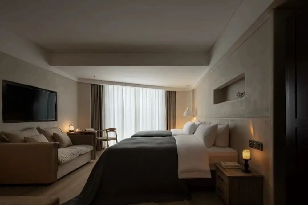 Basic Twin Room