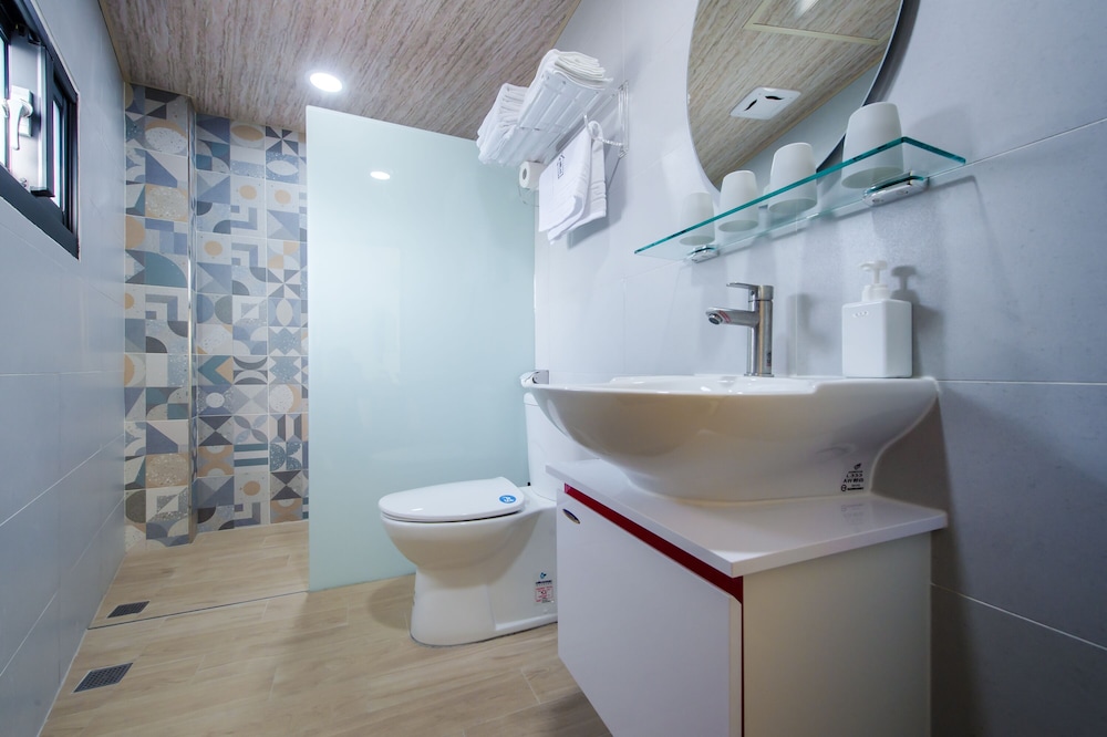 Quadruple Room - Photo 2