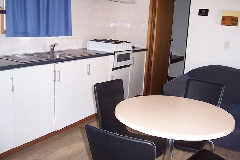 Ensuite Cabin photo 3