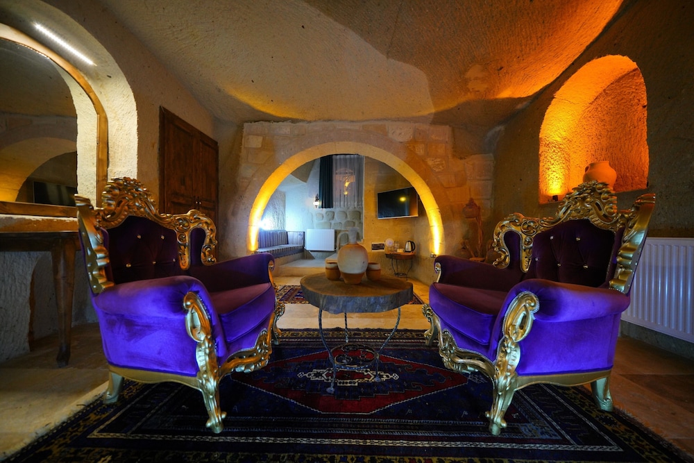 Nazende Hammam Jacuzzi Cave Suite - Photo 4