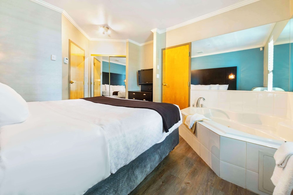 Suite, 1 King Bed, Non Smoking (Efficiency) - Photo 1