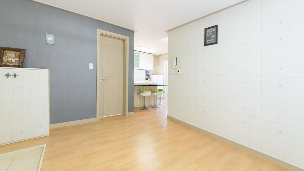 Basic Room, 1 Bedroom (Guiness) photo 2