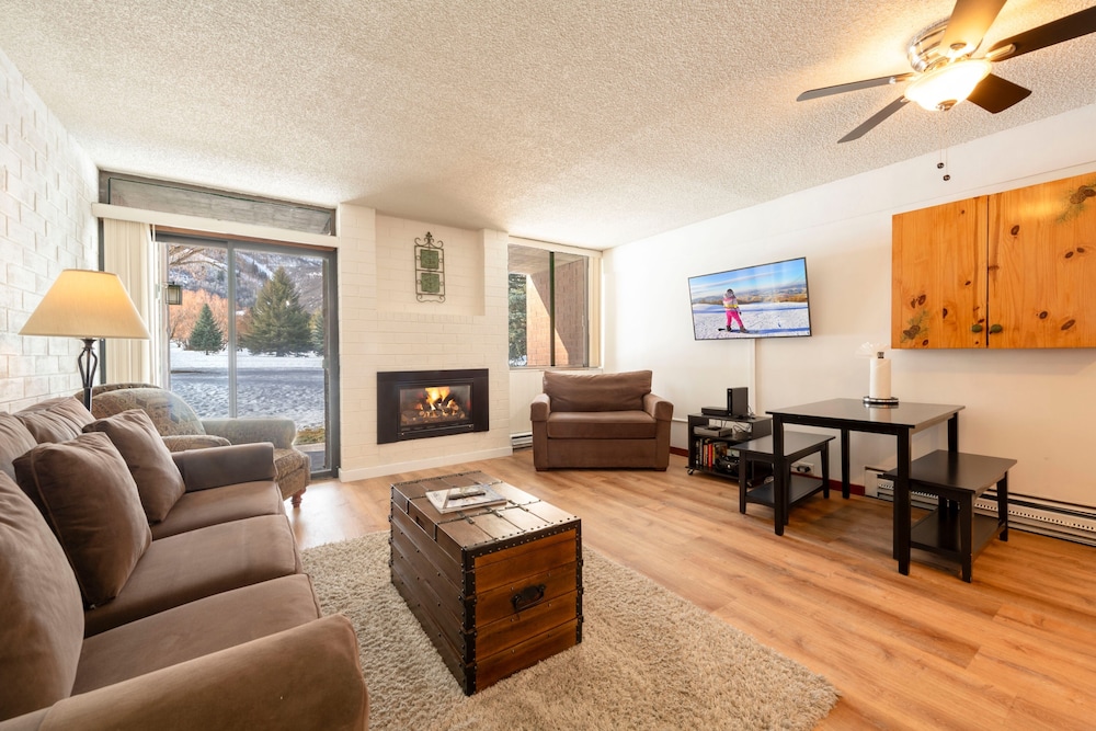 Condo, 1 Bedroom