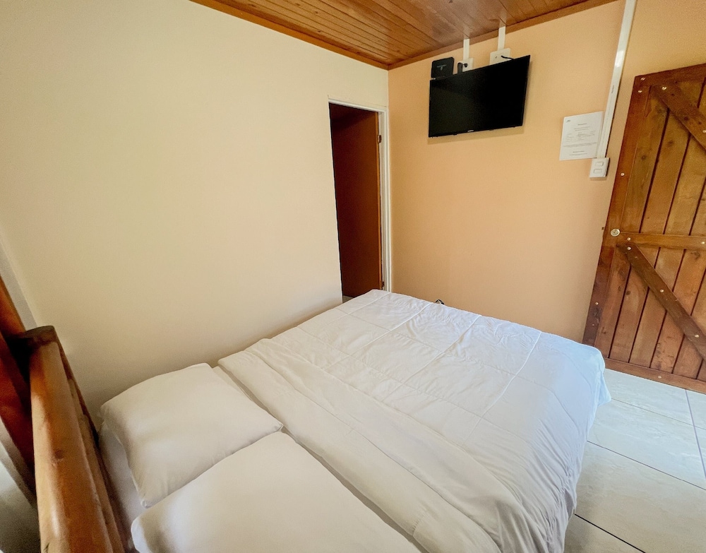 Standard Double Room, Private Bathroom photo 3