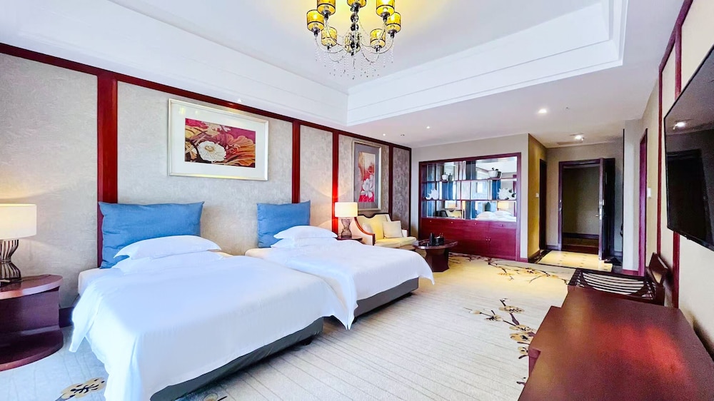 Family Suite, Multiple Beds photo 2