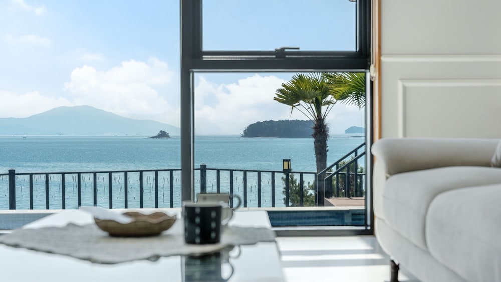 Basic Room, 2 Bedrooms (Ara Pool Villa (Ocean View/Spa))