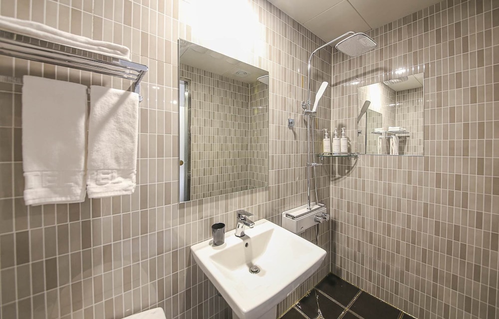 Deluxe Room - Photo 2